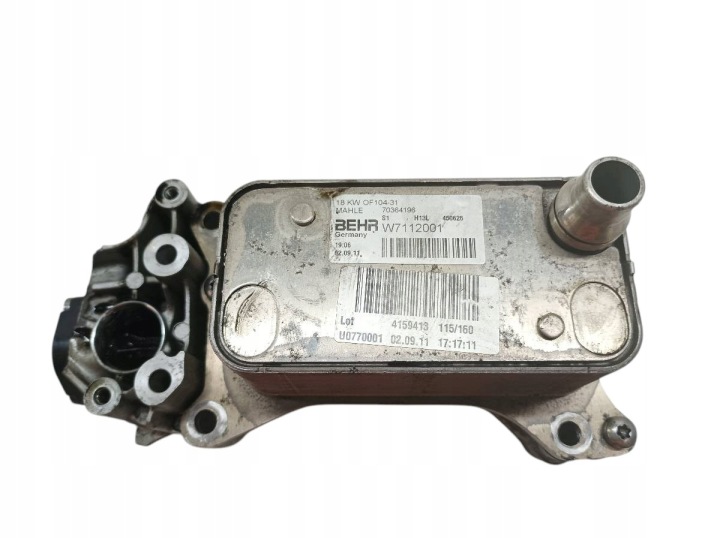 Radiatore olio motore usato 70364196 1.8 CDI Mercedes-Benz B-klasa II (2011- ) W246