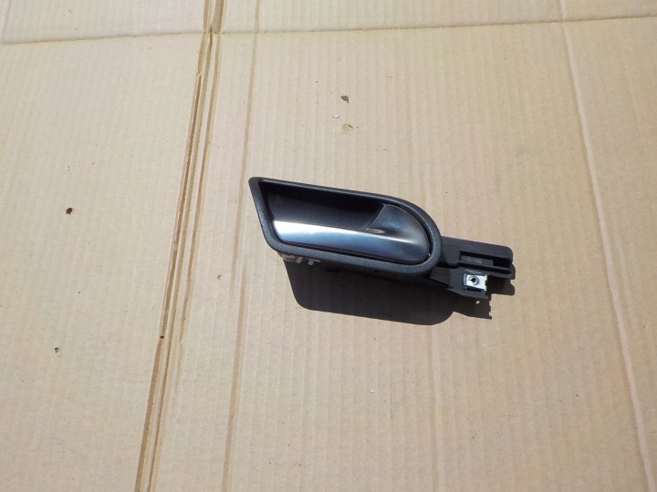 maniglia Destra posteriore vw golf V 2008r