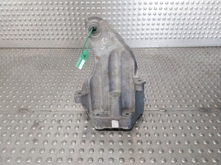 engine mount left A6512230004 MERCEDES W204 W212 CLS C218 2.2 CDI