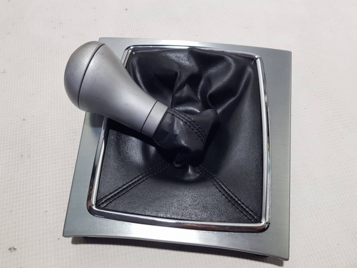 Levier de vitesse Mercedes- C W204 E W207 MANUAL Manuel 2042673810