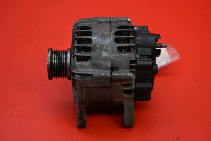 alternator 231007033R RENAULT MEGANE SCENIC 3 III 1.6 DCI 130 KM 09-12