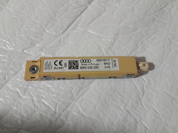 AUDI A4 B9 zosilňovač modul antenovy 8W5035225