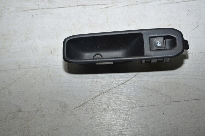 switch windows rear part Dacia Duster II 20r