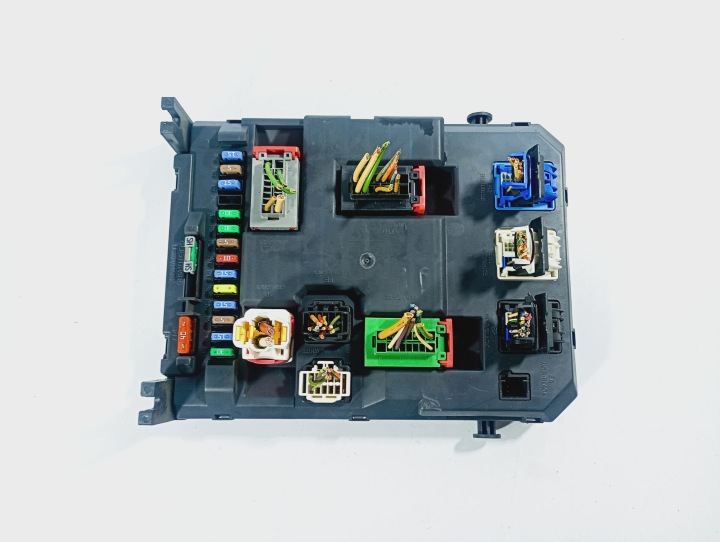 modul Kasten der Sicherungen OE 9666852380 CITROEN C3 Picasso 1 und 08-15