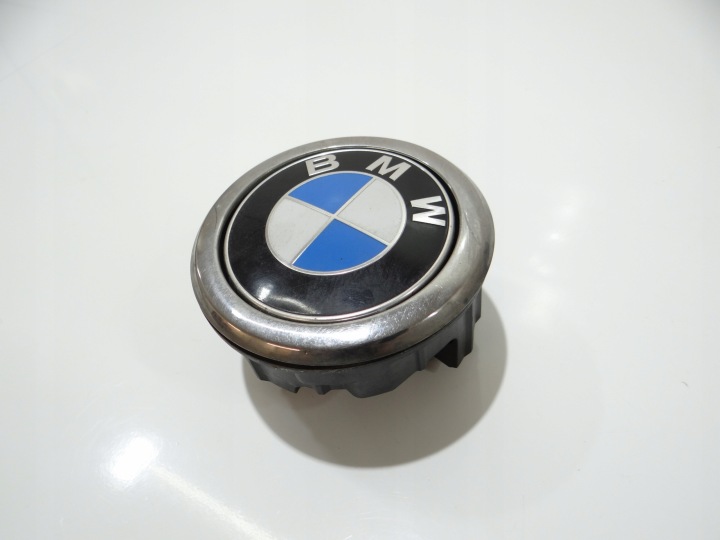 Poignée du capot BAGZNIKA BMW F21 OE 7270728