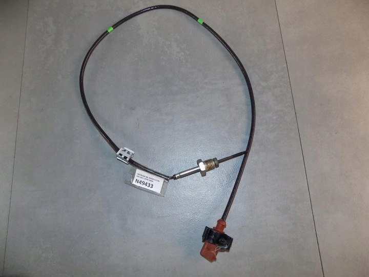 VW PASSAT B8 snímač TEMP plynů 04L906088AK