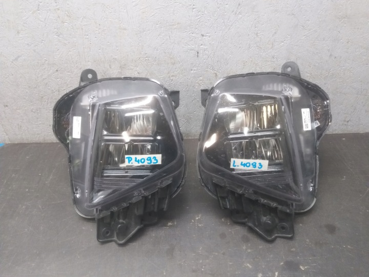 LICHT LEUCHTE VORNE RECHTS LINKS HYUNDAI TUCSON IV 4 FULL LED N792112020