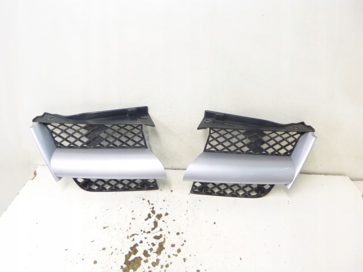 Griglia GRIGLIA Mitsubishi Outlander e A31 2004r.