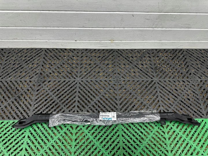 Halter des Kühlers BMW X1 U11 X2 U10 9846970