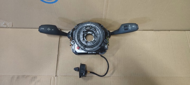 BMW 7 F01 F02 ovladanie + kroužek ZWIJAK airbag 9220835