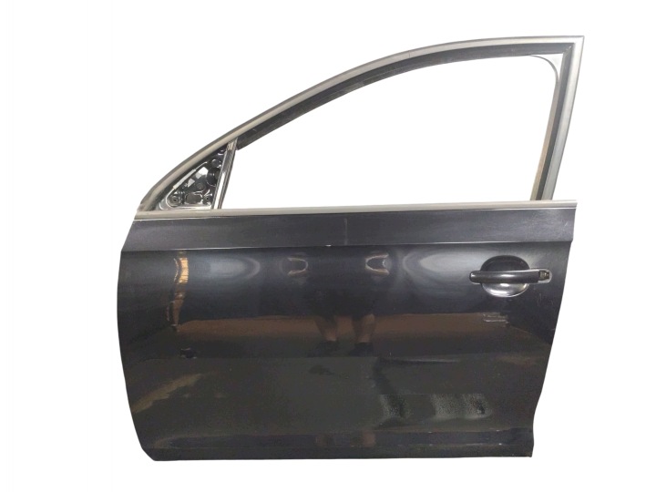 Portière Gauche Avant SKODA RAPID LAK: LF9R (12-17)