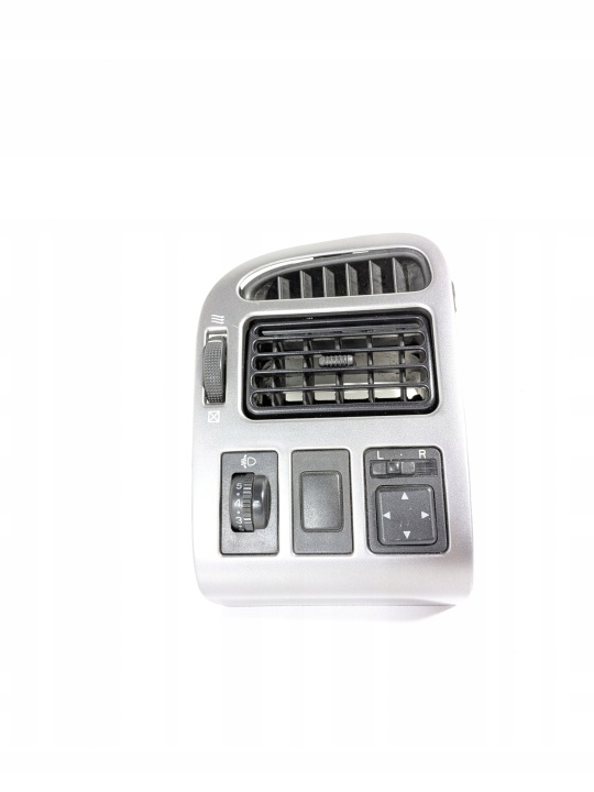 PANEL BOCZNY sinistra Z BOCCHETTA ARIA ANTERIORE 55661-20220 Toyota Avensis T22 1 97-03