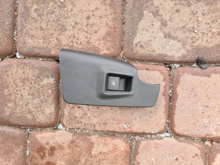 window control switch of the opening Opel Meriva B 13266108