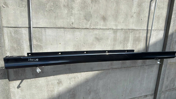 links Leiste Schutzleiste schwellen SAAB 9-3 93 oe AERO CABRIO Farbe 290 Seitenschweller Blende Gehäuse