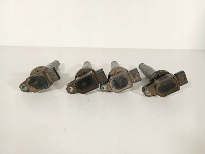 Toyota Yaris 1 00-06 coil coils ignition OE 9008019021