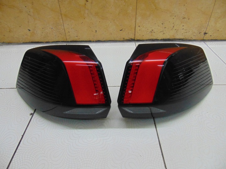 LICHT HECK HINTEN LINKS RECHTS PEUGEOT 5008 II 2