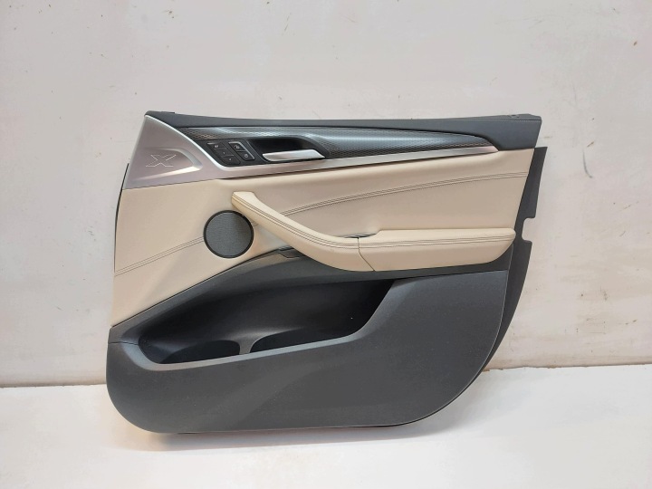 BMW G02 X4 M40i 2023r. side upholstery door right right front 5263104