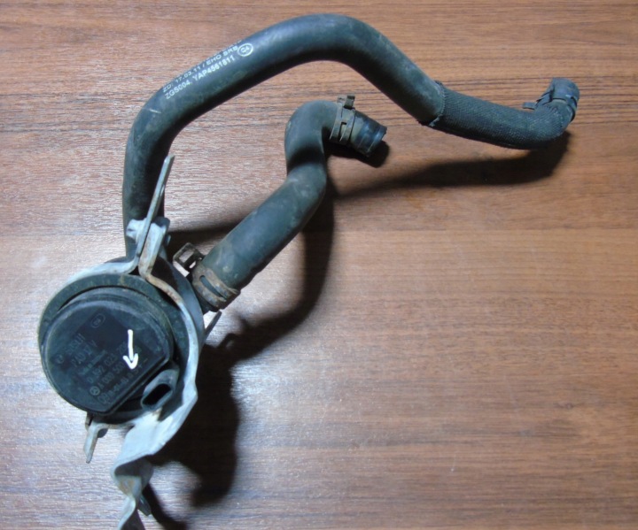 IDEALNA POMPE D’EAU MERCEDES W117 W246 W176 W212 1