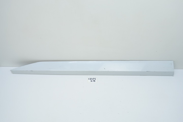 moulding door left front SKODA SUPERB III 3V0