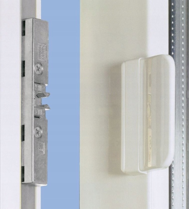 Установка магнитной защелки на балконную дверь своими руками - фото