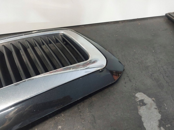 Grill Strain Skoda Superb B5 (3U) 3U0853651U 3U0853651C 11