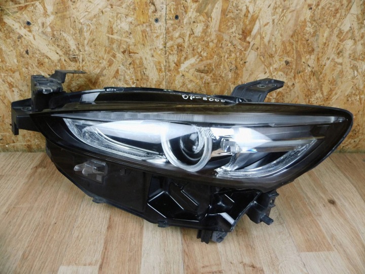 Mazda 6 GJ GL 2018-2024 LIFT Feux phare Gauche Avant Avant Gauche