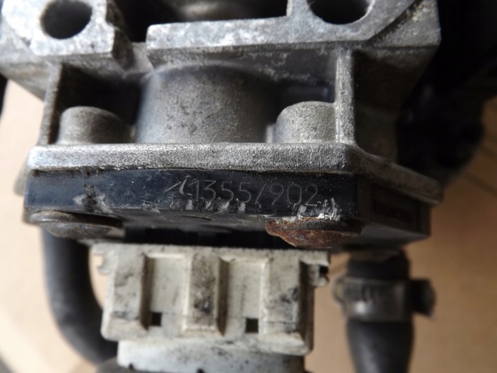 Peugeot 106 1.1 carburador monoinjector de acelerador de gasolina 0438201501 8