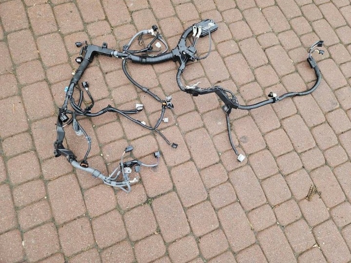 wiring bundle of the engine 1.0i VVTi Manual 1KR Toyota Aygo X 82121-0H690