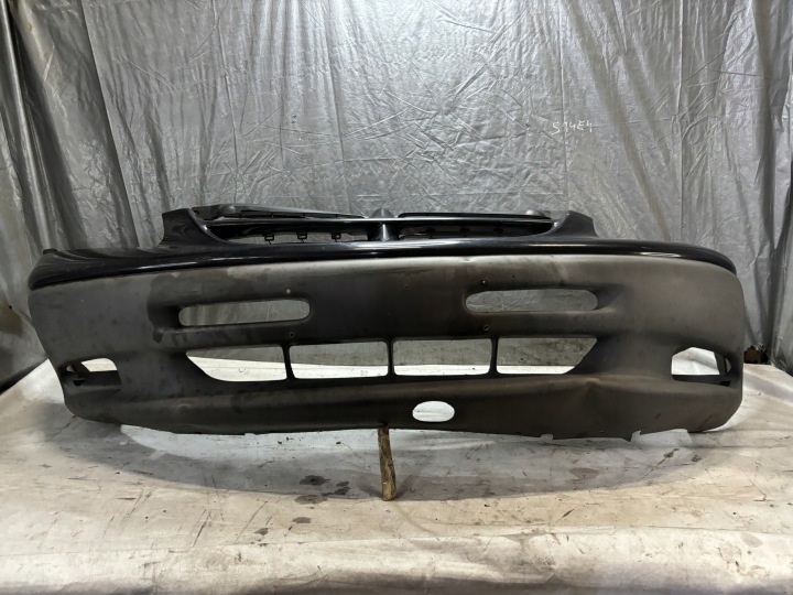 Pare chocs avant Chrysler Voyager III 3
