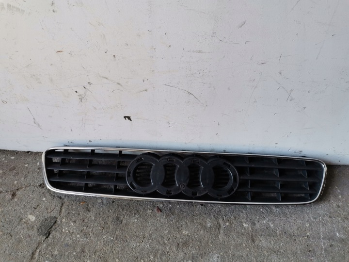 Grille/masque Radiateur Grille 8L0807683 AUDI A3 8L