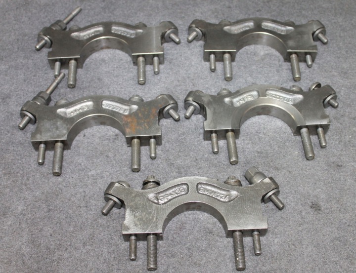 BMW M5 F10 M6 F12 F91 S63B44B - STOPY PODPORY ALBERO MOTORE