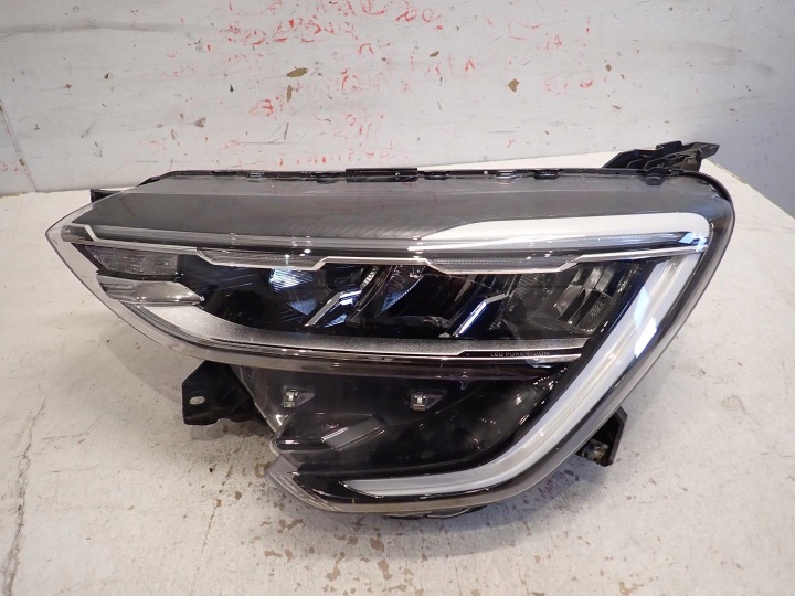 Licht vorne vorne links RENAULT ARKANA 2021- FULL LED 260602566
