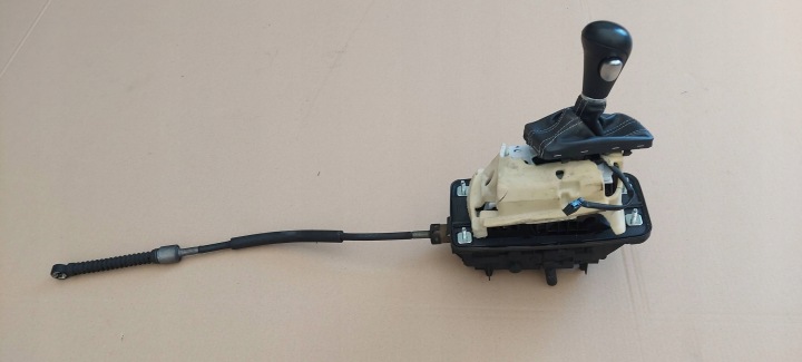 gear lever changes of the gear A4 B8 A5 8T AUTOMAT 8K1713041AE