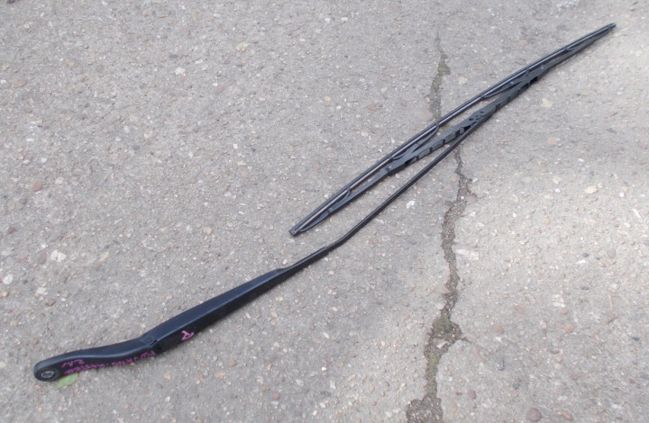 RENAULT MASTER III LIFT wiper arm right front front 8200734777