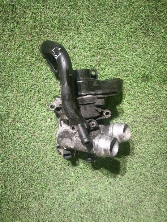 Pompe eau moteur auxiliaire Volkswagen Passat CC 2010 2.0T benz