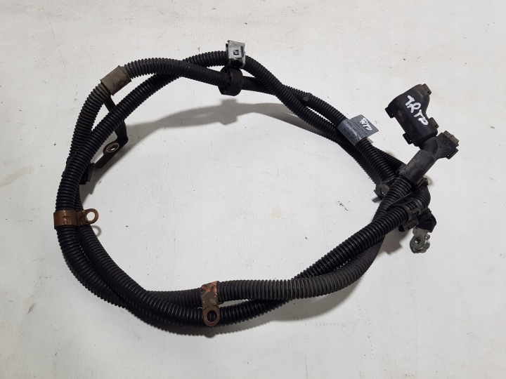 Conduit pieces tuyaux KABEL Alternateur Batterie 2044402713 MERCEDES W204