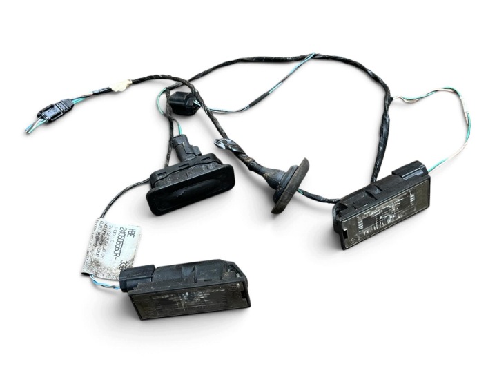bouton pour l'ouverture du capot Renault Megane 3 2nd facelift 2014 240506560R