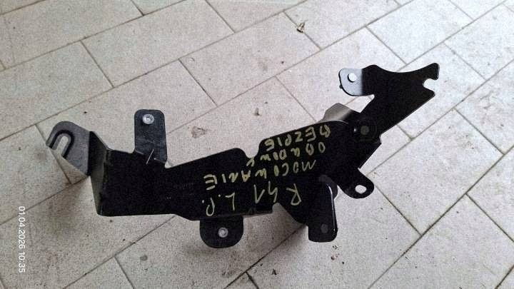 bracket holder of spoiler cover Renault 4 5 e-tech 284B57607R