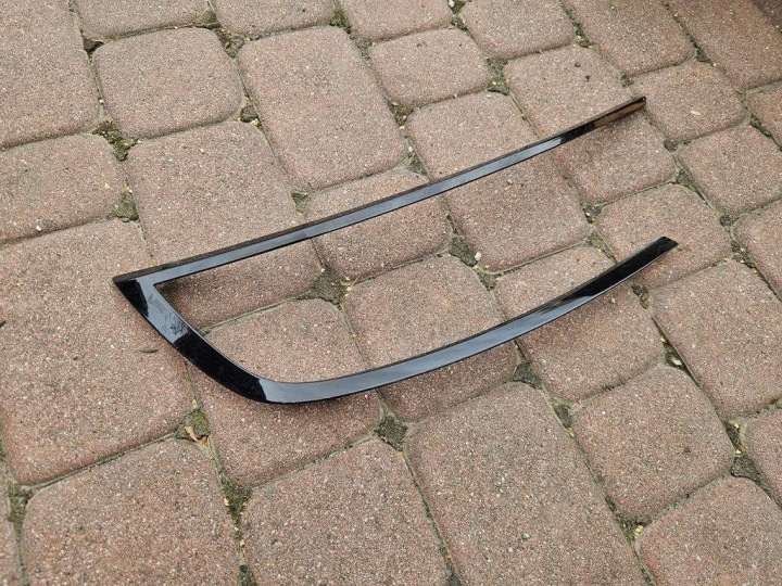 Leiste Schutzleiste RAHMEN chrom schwarzer Leuchte vorne przedniej pra Opel Mokka B 9835155180