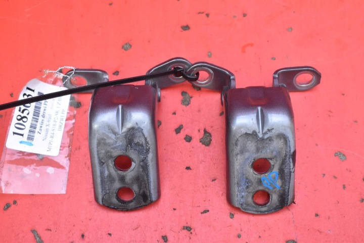 hinge hinges door right front NISSAN X-TRAIL 3 III T32 13-20