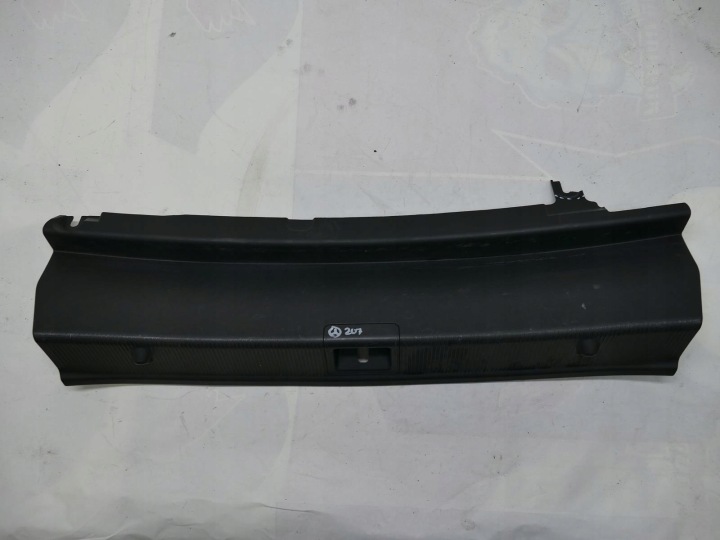 MERCEDES E W207 A207 RIVESTIMENTO Della serratura MINIGONNE posteriore