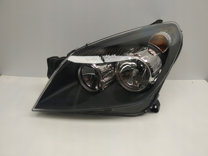 04- Opel Astra III H reflektor Licht vorne links Original vor Lift Hella