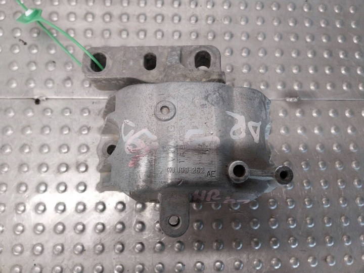 Support Supports fixation montage moteur 1K0199262AE VW CADDY III YETI GOLF V A3 8P 1.9 TDI