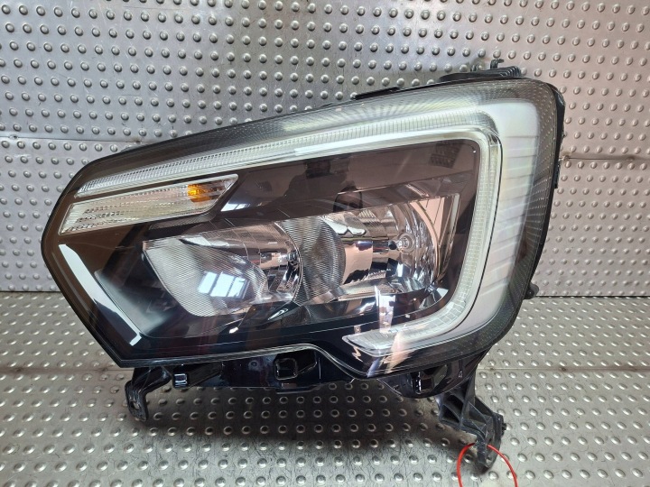 Licht vorne links 260607867R RENAULT MASTER III LIFT 2019
