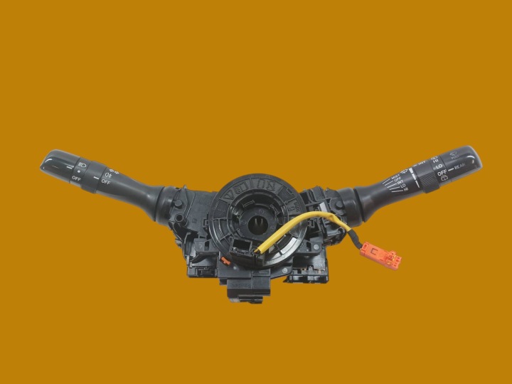 steering wheel levers and controls ring KPL Toyota Auris and (2006-2012)