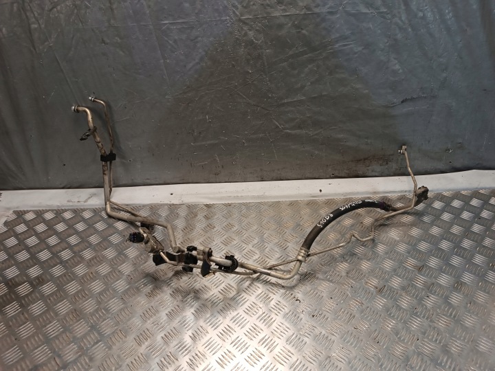 of the hose of the air conditioning TOYOTA AURIS and 1.4 D4D 2007r