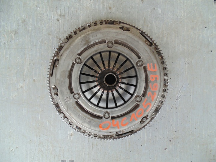 REIFEN RAD SCHWUNGRAD KUPPLUNG DRUCKPLATTE 04C105269E VW AUDI 1.0 TSI