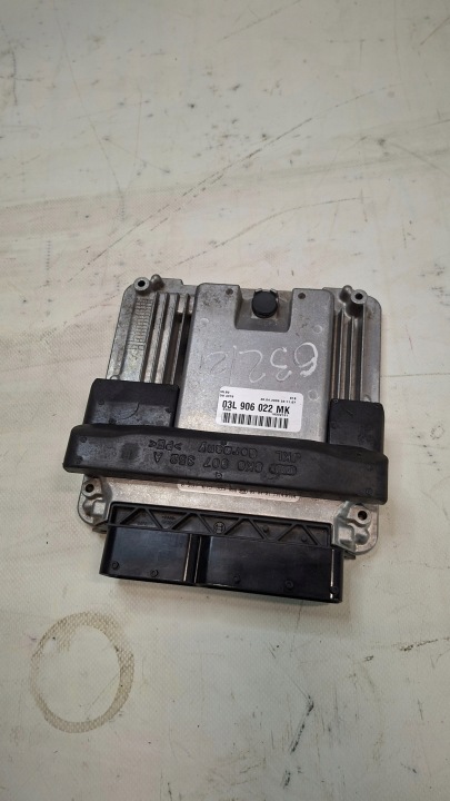 Unité de contrôle Moteur AUDI A4 B8 2.0TDI