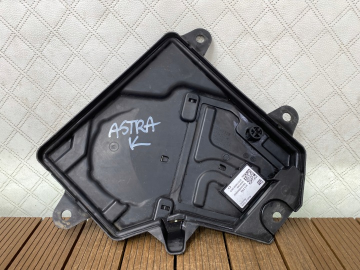 OPEL ASTRA V K LIFT 19-21 1.5 CDTI Blende Abdeckung Behälter ADBLUE 39193764 OE