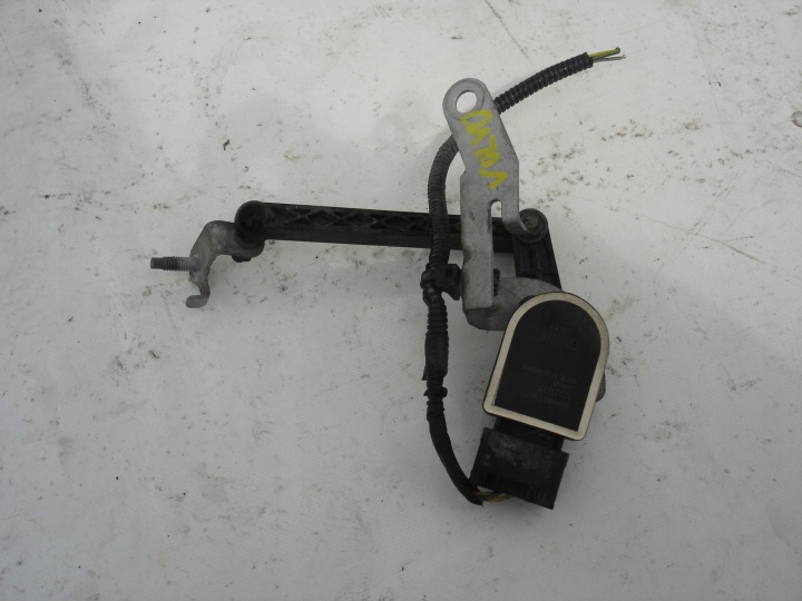 VOLVO XC40 sensor POZIOMOWANIA of the lights 32221477